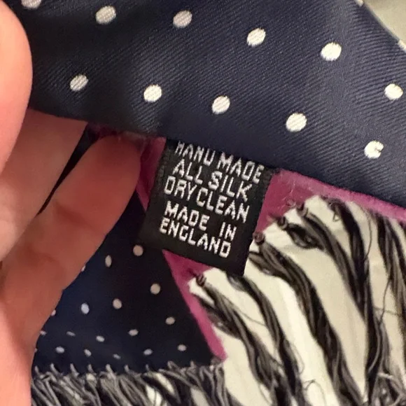 Elegant Pink and Navy Silk and Cashmere Polka Dot Scarf - Picture 9 of 11